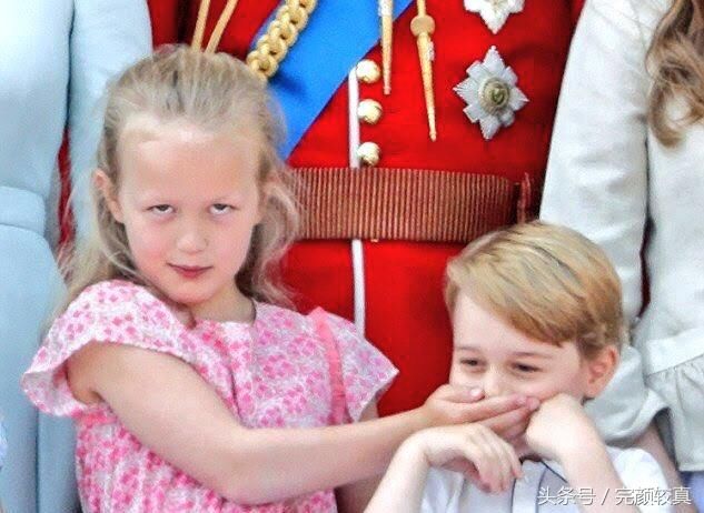 女王生日凯特梅根都在,乔治王子被表姐捂嘴时