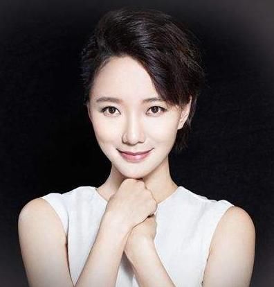 她曾经是当红女星，却表示如今没有工作还在租房住，她经历了什么？
