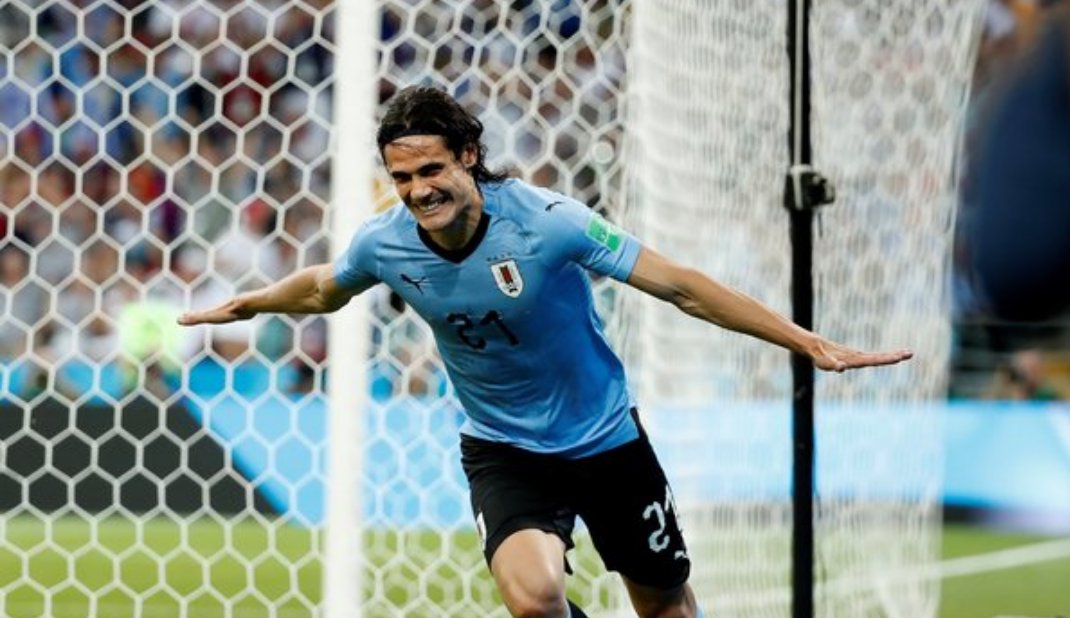 卡瓦尼当选为葡萄牙与乌拉圭比赛的最佳球员,