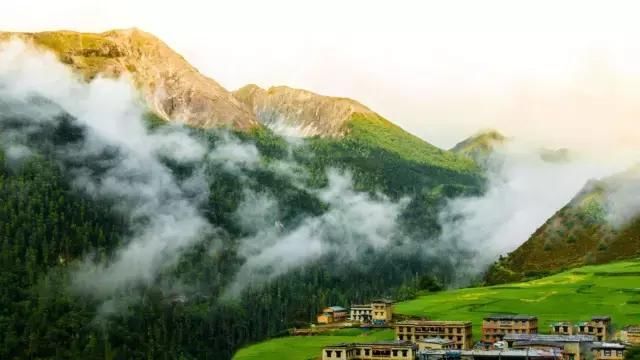 触碰心灵的稻城亚丁