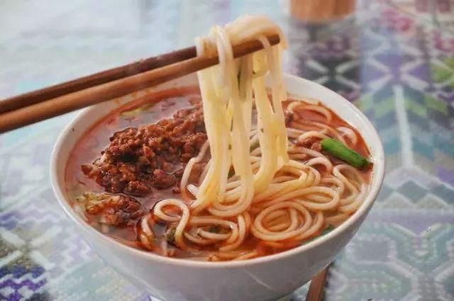 只知道云南的过桥米线?看过苍山洱海的你却错过了太多云南美食_【快资讯】