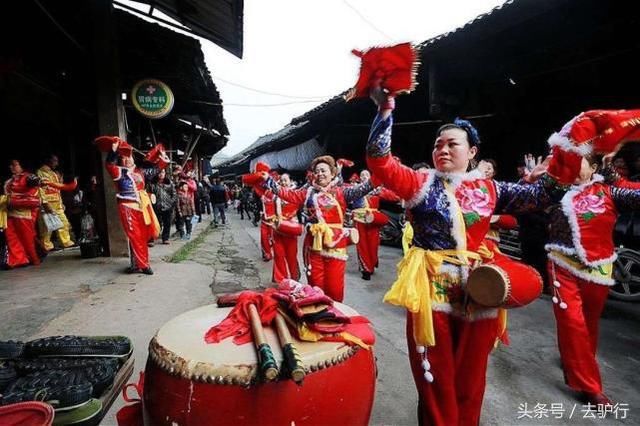 非洲这个国家也过春节，本地人放假1天，华人给自己放假7天狂欢