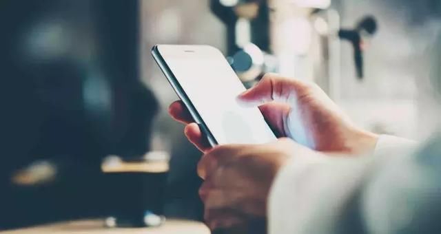 重大变化!美国公布入境查手机新规则!记住这一