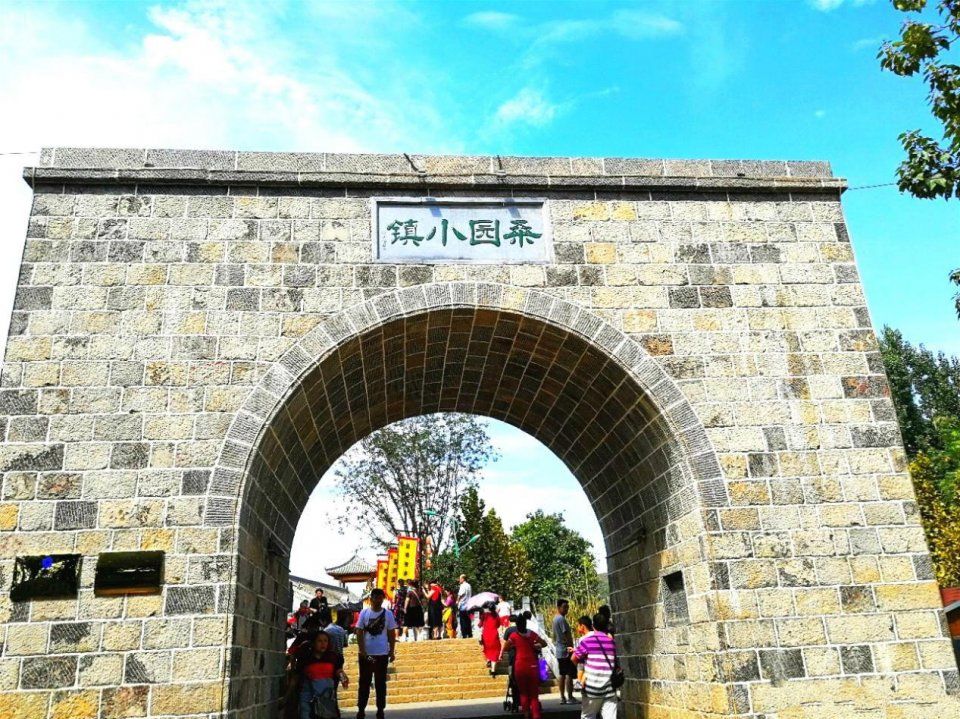 河南投资5亿打造的桑园小镇,不要门票,年收入