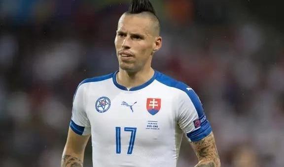 低情商?大连一方外援哈姆西克对中超评价:没有