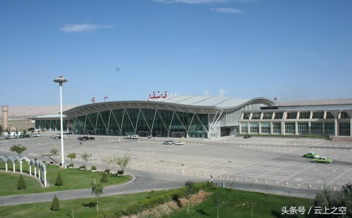 云上之空|新疆喀什机场