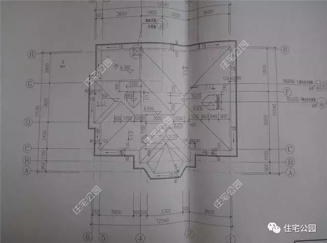 农村盖别墅，找个900元一平的专业施工队，会有什么样“后果”？