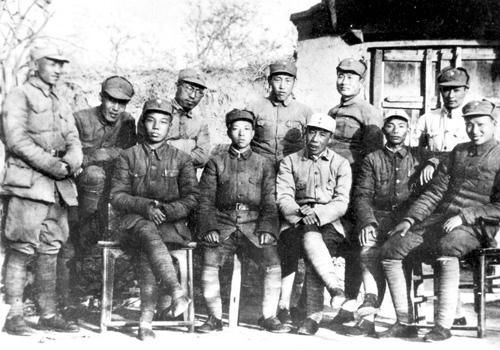 哪位开国元帅曾在担架上指挥抗战?连外国医生都被感动哭了