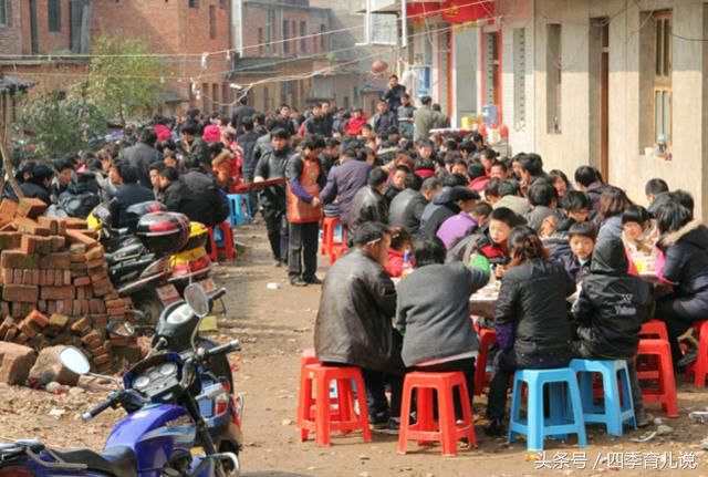 爸爸姓钟，听到给儿子取的名字后，家中老人大喊：不可以！