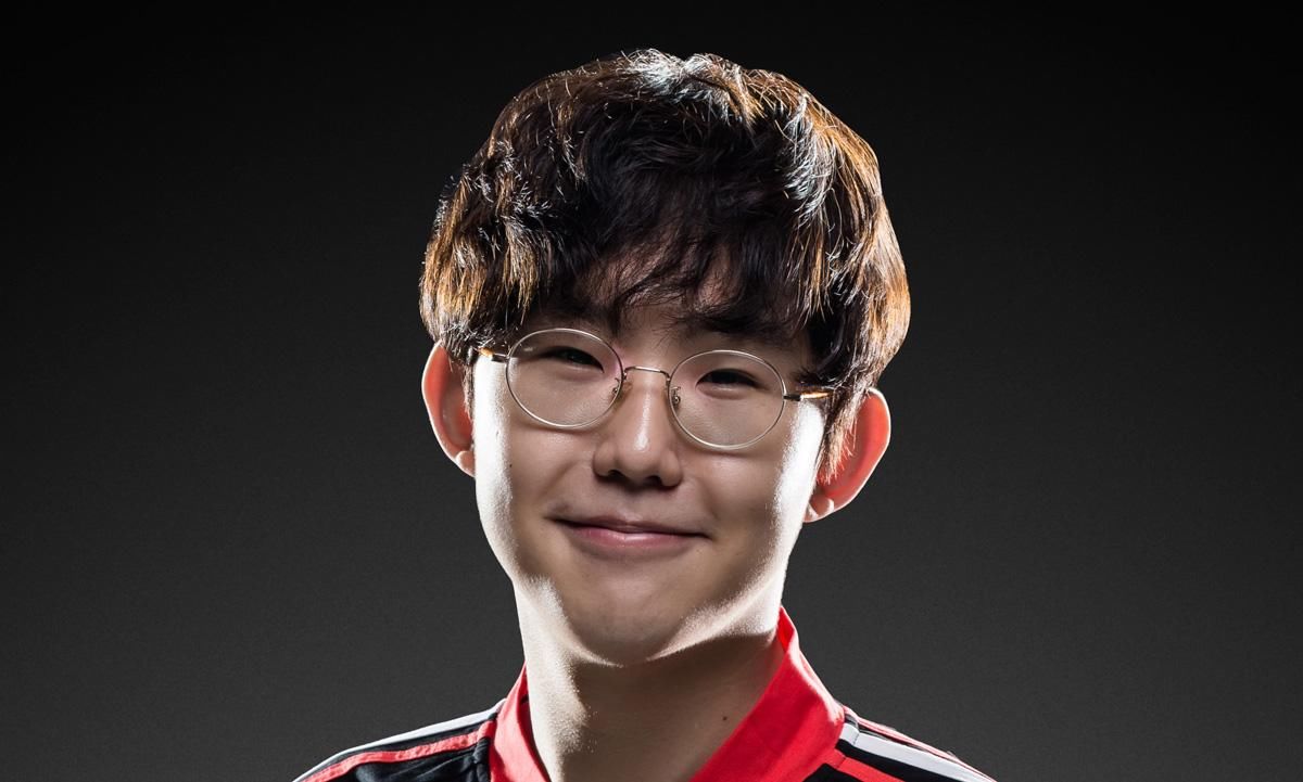 Imp为争WE首发AD位置,连续22小时不间歇训练