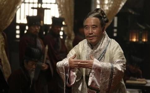 吕后搞不定的邻国,此皇帝分分钟摆平,邻国送太