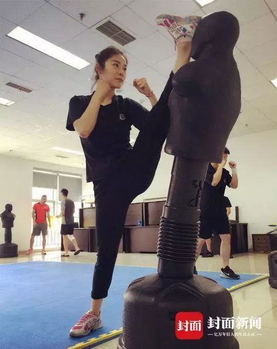 厉害了!从武林高手到成都特警“枪王”，这个漂亮妹子是咋做到的