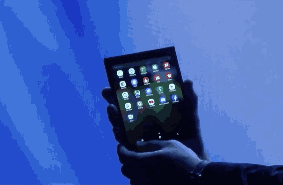 三星折叠屏手机正式发布;索尼Xperia XZ4渲染