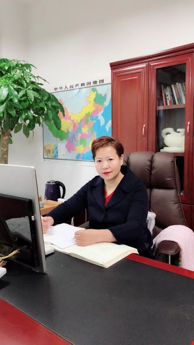 她放弃“铁饭碗”,辞职带8个人打天下,在杭州靠“数字”赚钱