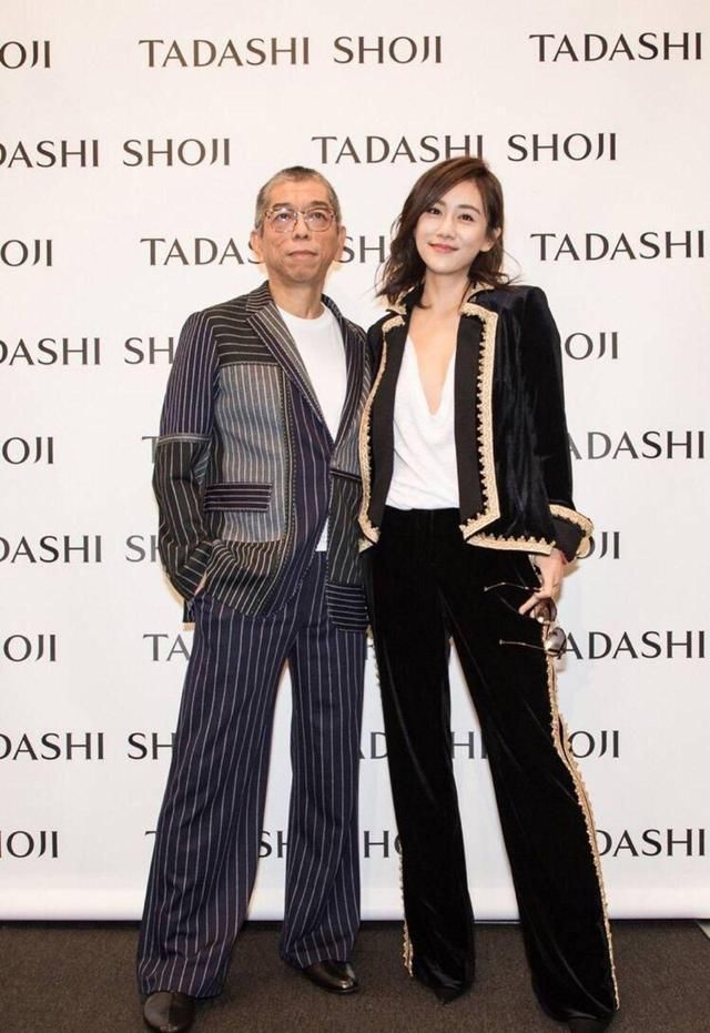 同样是穿西装,刘芸美到让人流口水!这小妞最近