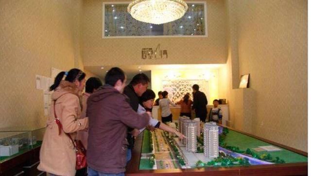 任志强:房子还远远不够住!最起码还要再建一倍?
