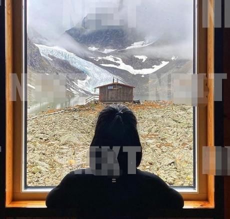 刘銮雄儿子被曝新恋情，女方小他十岁其貌不扬，还是何超莲校友