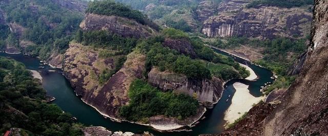 中国旅游景点中华十大名山简介排名 看看有你的家乡吗？