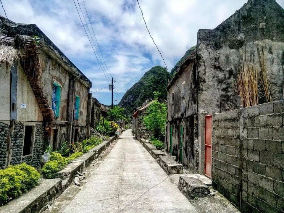 除了台湾,福建附近还有一处秘境小岛,有温泉火山迷倒欧洲背包客