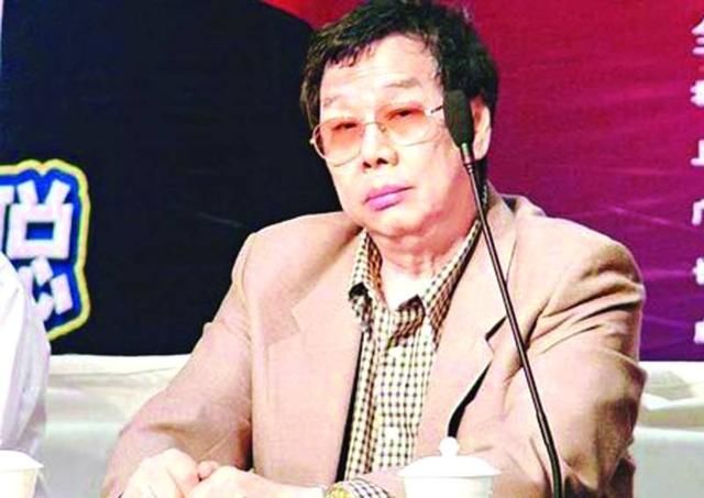 巨星教父,香港三天王是他徒弟,王菲靠他走红,女