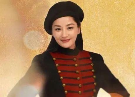 昔日最时尚的谋女郎，惨遭李亚鹏移情别恋后，49岁的她还好吗