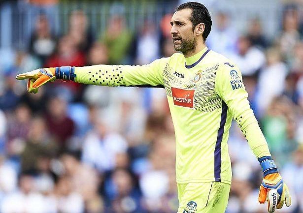 武磊对战巴萨阵容