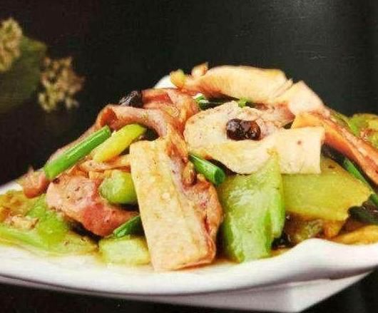 这四道美味家常菜，营养好吃有特色，春节必备