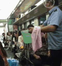 大年初三回娘家:火车上听神级推销员“忽悠”,我差点被坐过站