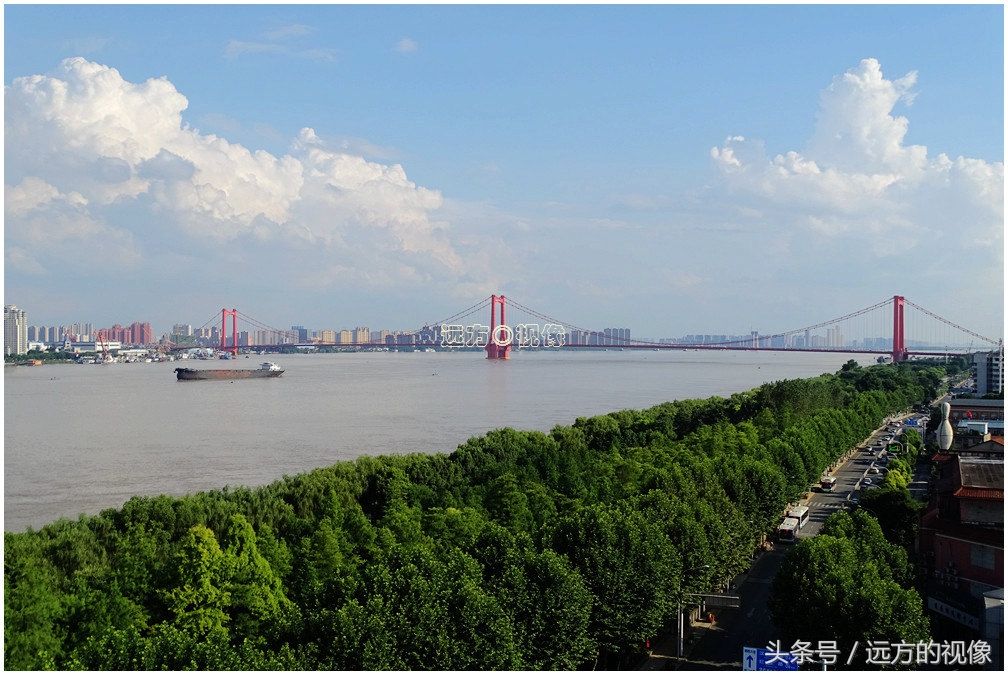 现在怎么样进武汉 t01586d3b55dfe85f81.jpg