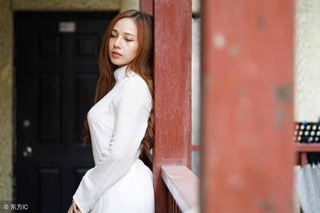 去越南旅游,晚上街头越南美女问你吃不吃米粉