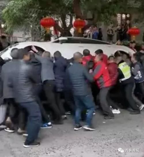 居民楼从2楼烧到30楼