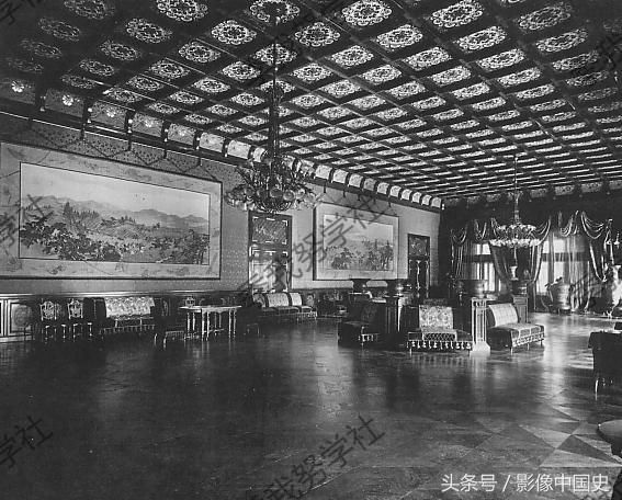 日本天皇的皇宫称之为皇居 你肯定没见过的吧？