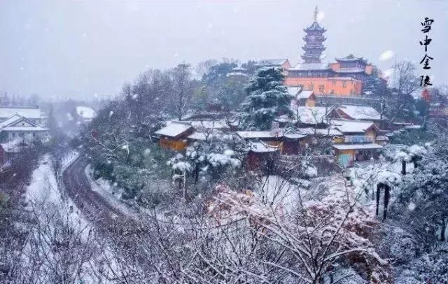 南京鸡鸣寺居然卖奶茶，设计又火了！