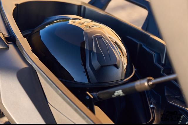 工信部公示:宝马最新踏板车C400X将由隆鑫机