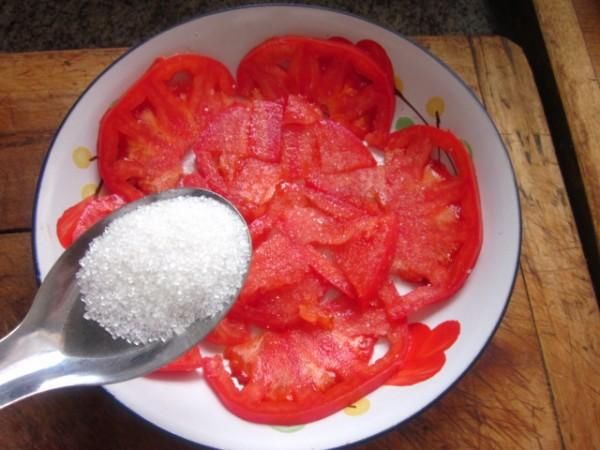经常生吃西红柿好处多,但如果你用的是这种吃