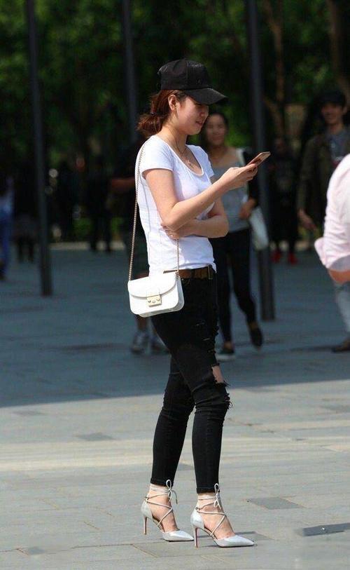 不失紧身与性感的时尚美感的魅力裤男nin性感片图片