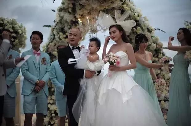 消费他人、贼喊捉贼的包贝尔,宣传新电影被人