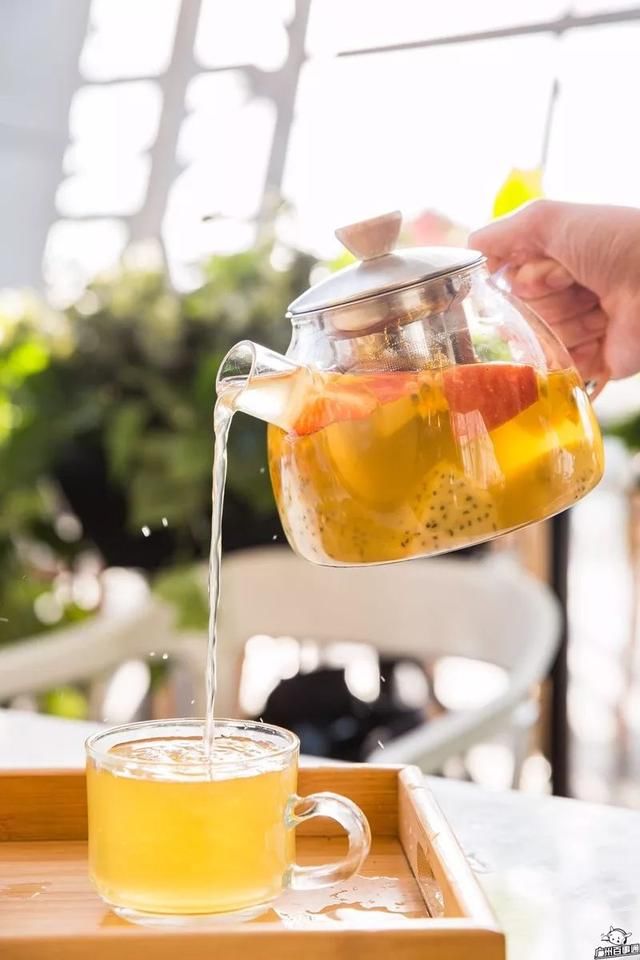 旗滨集团股票行情:冷修高峰、环保高压 供给缩