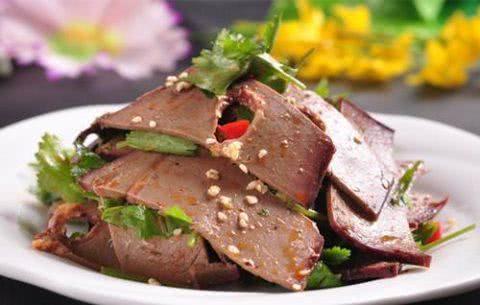 重口味,奥尔班:我家里常备生牛肝,那是大自然赐予的维生素