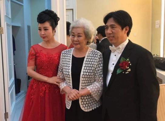 著名歌唱家于淑珍近照,歌曲曾入选音乐教材,今