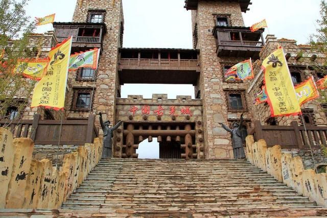 “云朵上的民族”,游历四川古羌城