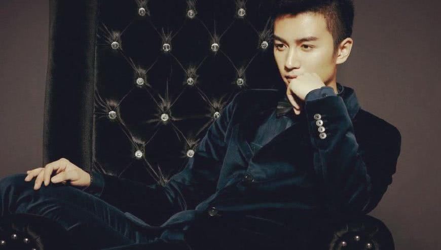 唐嫣巴黎时装周发型遭吐槽,将成霸屏女主,两部