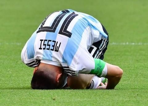 桑保利这样的用人和战术,阿根廷不输才怪,梅西