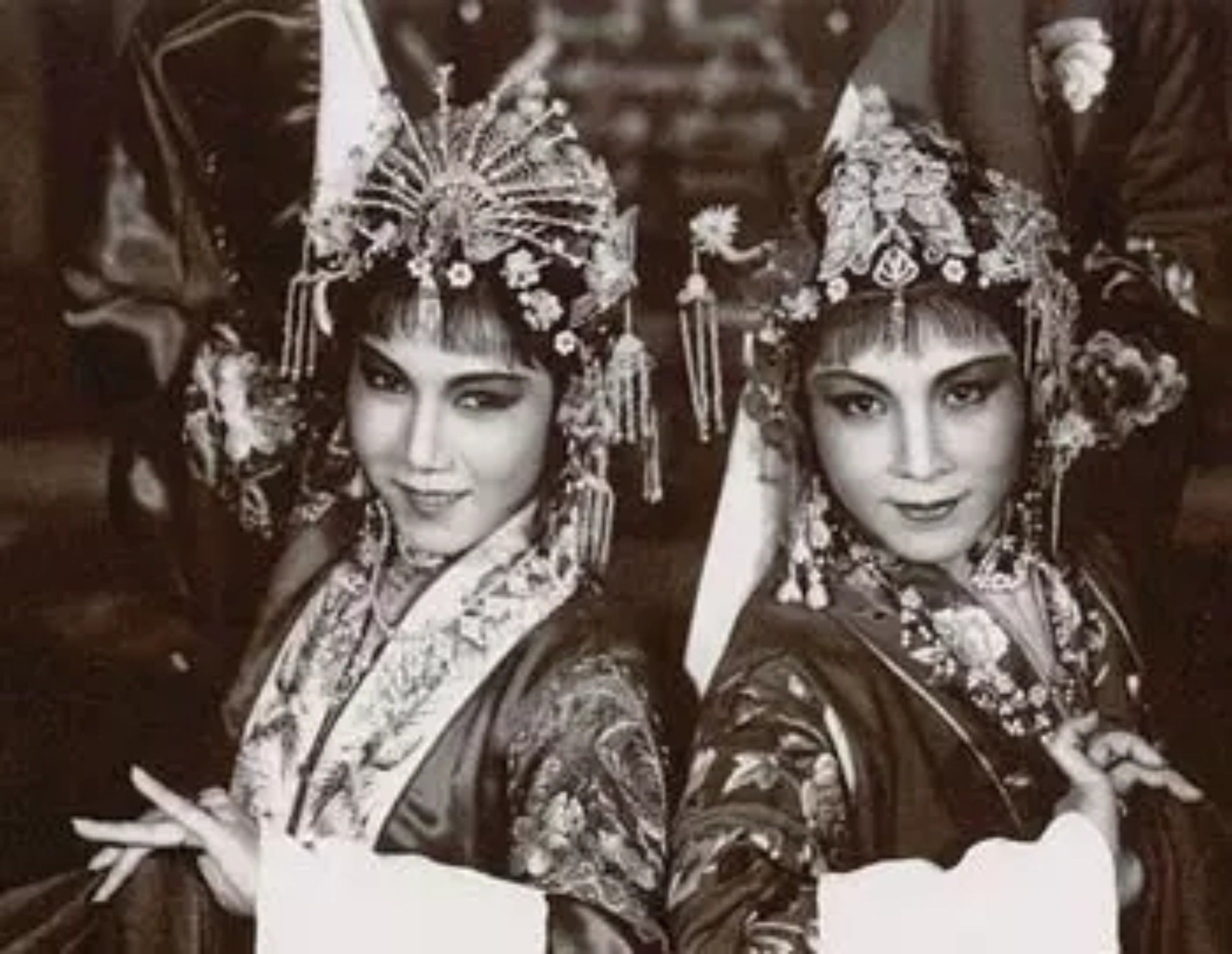 永久珍藏:梅兰芳、严凤英、新凤霞、常香玉……谁和谁合过影