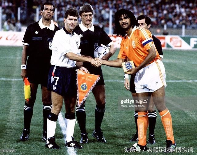 世界杯足球鞋回顾,1990意大利之夏,登场足球鞋