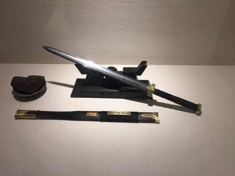 来自星星的铁?埃及法老的匕首材料竟源自太空?