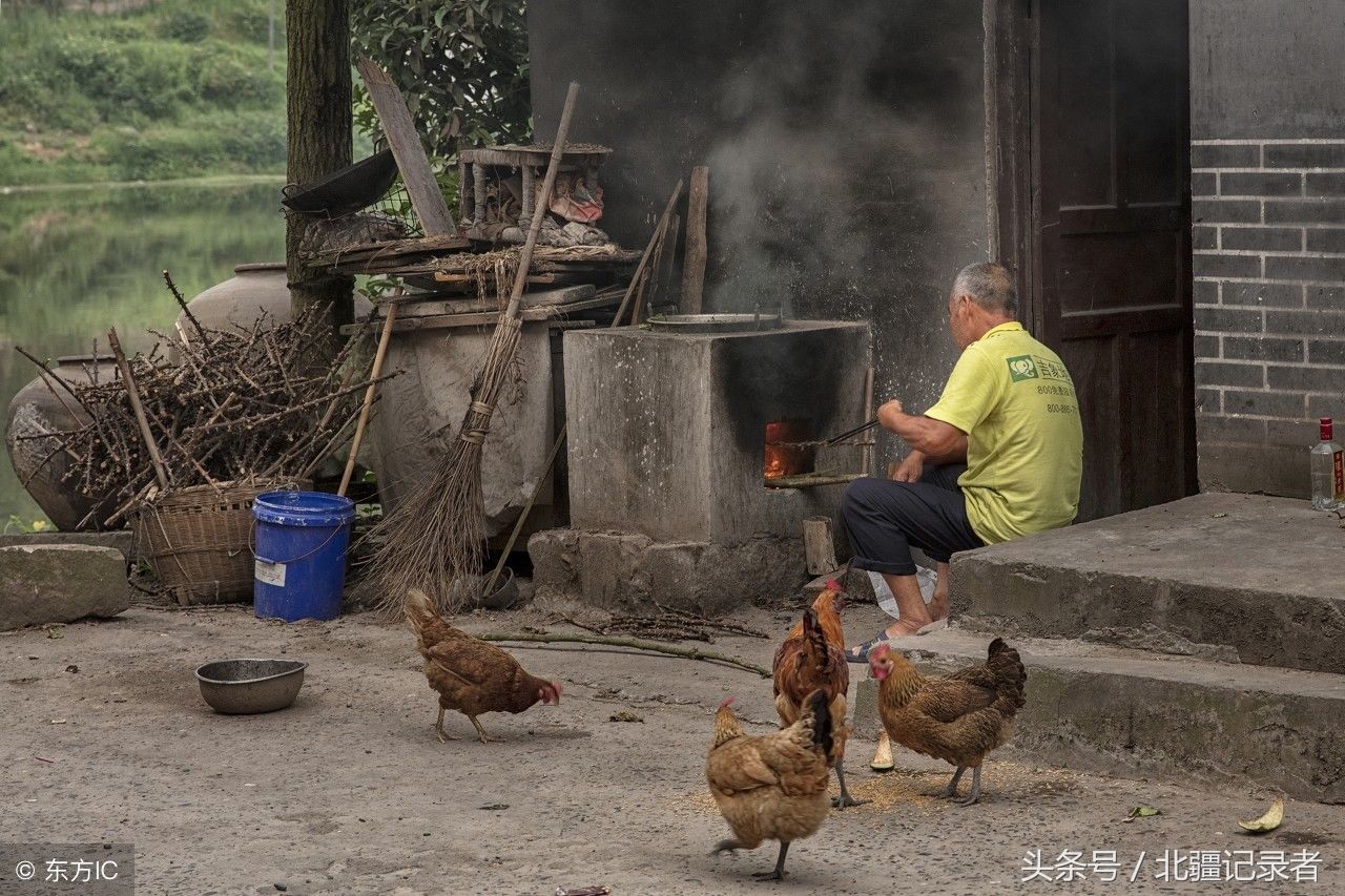 农村烧火做饭的13个珍贵瞬间，80后儿时难以忘怀的美好回忆