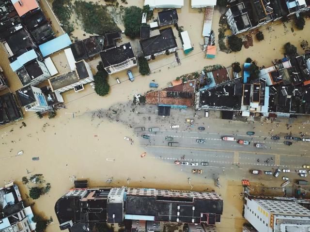 9省区有大到暴雨 这个镇一天下的雨=北京1.5年降雨量