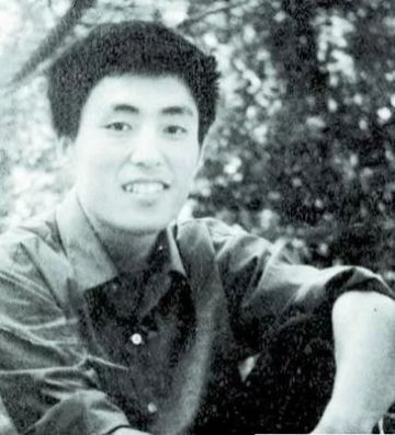 背叛大哥的日子:拍片不为艺谋电影再无凯歌 E世博体育官网