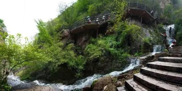 吴丹世界游记 这座山名气不大，但是却藏着罕见的美丽景色